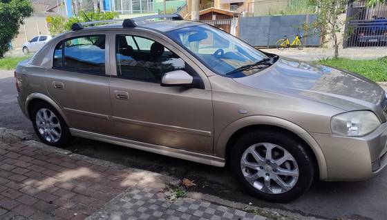 CHEVROLET ASTRA 2.0 MPFI ADVANTAGE 8V FLEX 4P MANUAL